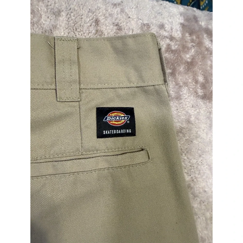Dickies skateboarding regular
